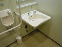 聖蹟桜ヶ丘オーパ　８階関戸公民館多目的トイレ