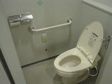 聖蹟桜ヶ丘オーパ　８階関戸公民館トイレ