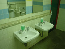 武蔵野市西部図書館　1階トイレ