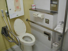 市立健康センター　1階多目的トイレ