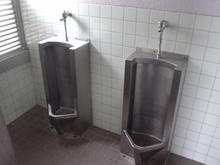 村上貯水池中央道北側トイレ