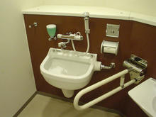 ユニゾンモール東中野　2階多目的トイレ