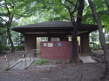 井の頭公園　公園西側トイレ