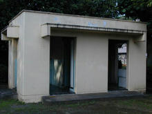 西府町第２公園トイレ