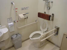 新宿タカシマヤ　12階北多目的トイレ