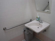 いなげや東大和店多目的トイレ