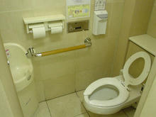 新宿タカシマヤ　13階南トイレ