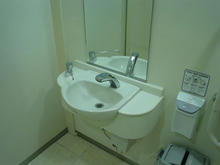 新宿タカシマヤ　13階南多目的トイレ