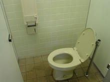 小金井公園　サイクリングセンター前トイレ