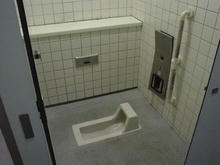 井の頭公園　水門橋トイレ