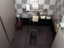 大国魂神社トイレ