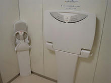 東部市民センター　1階多目的トイレ