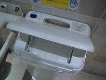 MOVIX昭島　チケット売り場多目的トイレ