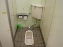 Jマート三鷹店トイレ