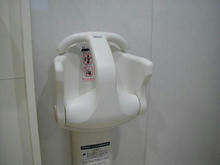 小金井市立図書館　1階多目的トイレ