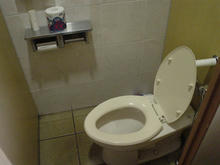 東京学芸大学（小金井キャンパス）学食トイレ