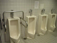 パルテノン多摩　2階トイレ