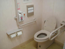 ちょうふ東急　3階多目的トイレ
