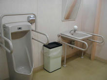 ちょうふ東急　3階多目的トイレ