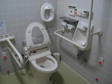 パルテノン多摩　4階多目的トイレ