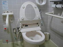 パルテノン多摩　4階多目的トイレ