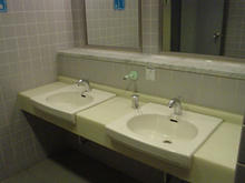 パルテノン多摩　4階トイレ