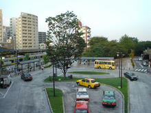 三鷹駅南口のロータリー