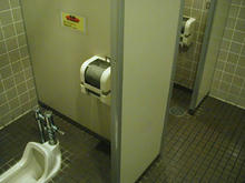 サンリオピューロランド　外トイレ