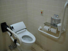 多摩センター三越　2階多目的トイレ