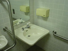 郷土博物館　1階多目的トイレ