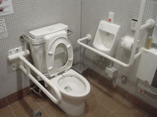 エミオ武蔵境　2階多目的トイレ