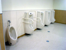 クロスガーデン多摩　外回廊2階トイレ