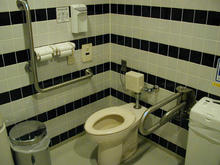 ロフト吉祥寺店　2階多目的トイレ