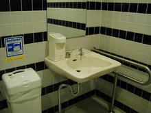 ロフト吉祥寺店　2階多目的トイレ