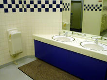 ワーナーマイカルシネマズ多摩センター　チケット売り場トイレ