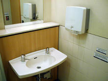 伊勢丹吉祥寺店本館　4階多目的トイレ