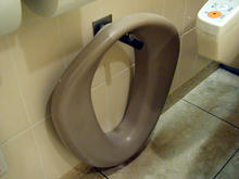 伊勢丹吉祥寺店本館　4階多目的トイレ