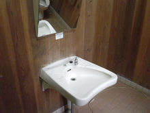 さいたま緑の森博物館案内所　外多目的トイレ