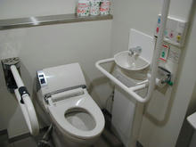 国立天文台三鷹キャンパス　見学者コース4D2Uドームシアター　外多目的トイレ