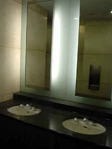 日本橋三井タワー　2階トイレ