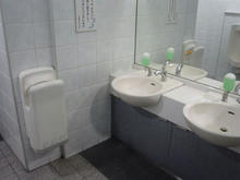 吉祥寺ロンロン　中央１階トイレ