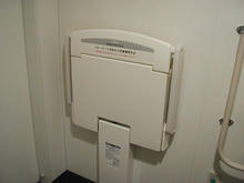 秋葉原UDX　3階多目的トイレ