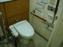 伊勢丹立川店　北東多目的トイレ