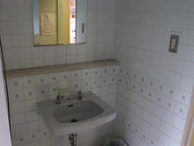 三鷹市西部図書館　1階トイレ