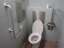 武蔵野公園　野川北トイレ