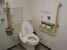 小金井福祉会館　1階多目的トイレ