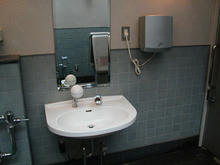 昭和記念公園　水鳥の池南多目的トイレ