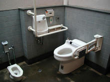 昭和記念公園　水鳥の池南多目的トイレ