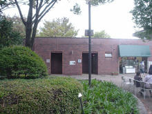 昭和記念公園　西立川口ゲート内トイレ