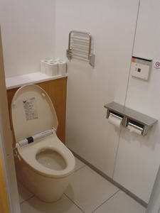 西友保谷店　3階トイレ